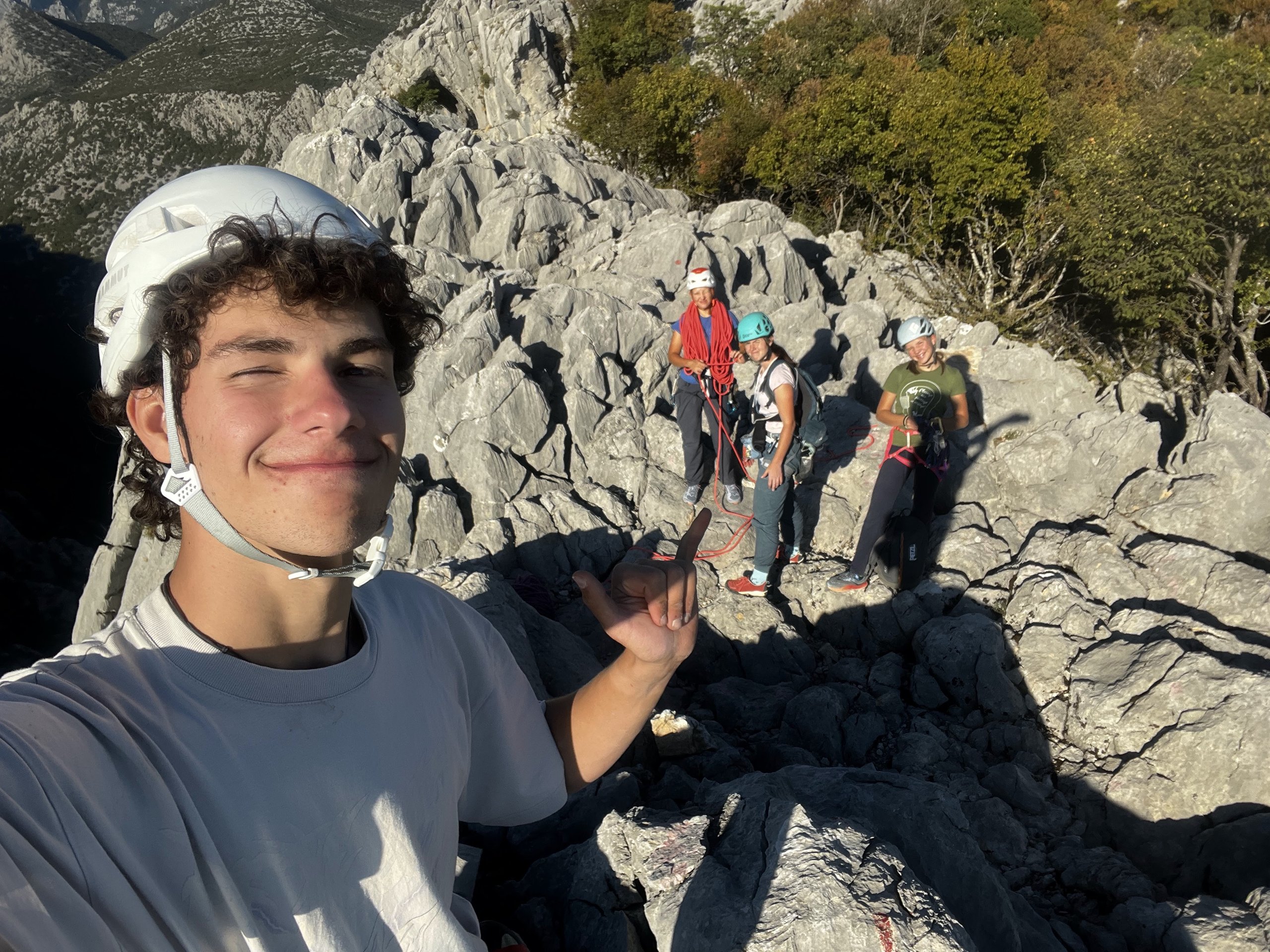 na vrh Zahodne stene Anića na vrh Zahodne stene Anića